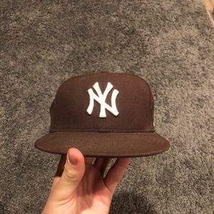 brown yankees hat